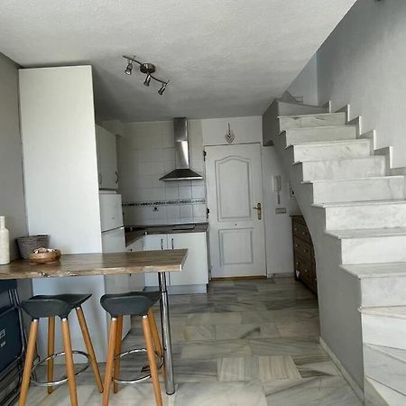Atico Con Bonita Vista. En Urbanizacion Privada.! Apartamento Estepona Exterior foto