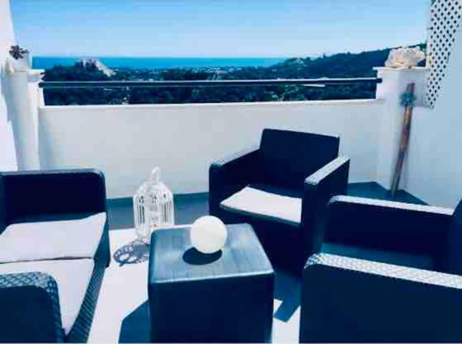 Atico Con Bonita Vista. En Urbanizacion Privada.! Apartamento Estepona Exterior foto